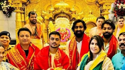 கையில தேங்காய், பழம், பூ, மும்பை ஜெயிக்க சித்தி விநாயகர் கோயிலில் பூஜை போட்ட ஹர்திக் பாண்டியா!