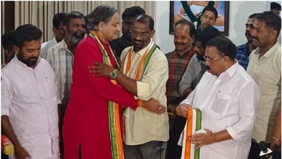 തലസ്ഥാനത്ത് ബിജെപിക്ക് കോൺഗ്രസിന്റെ തിരിച്ചടി, മത്സ്യമേഖലയിലെ പ്രമുഖ നേതാവ് ഫ്രാൻസിസ് ആൽബർട്ട് തരൂരിനൊപ്പം