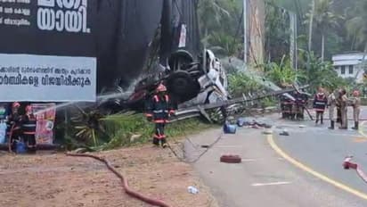 എംസി റോഡില് ഗ്യാസ് ടാങ്കര് തലകീഴായി മറിഞ്ഞ് വൻ അപകടം; ഗതാഗത നിയന്ത്രണം, വാതക ചോര്ച്ച തടയാൻ ശ്രമം