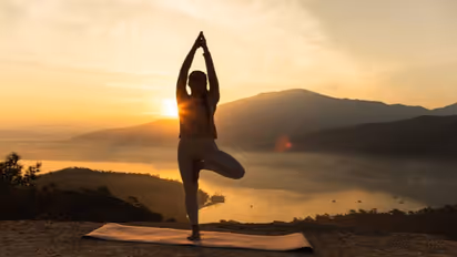 7 Amazing Yoga pose for students to improve concentration ability