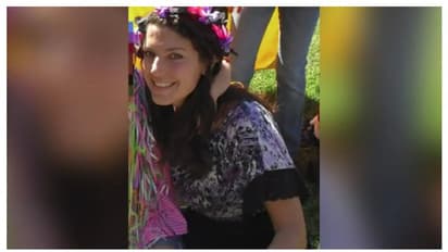 16 കാരനായ വിദ്യാർഥിയെ വനത്തിലെത്തിച്ച് കാറിൽ ശാരീരിക ബന്ധത്തിലേർപ്പെട്ടു, അധ്യാപിക അറസ്റ്റിൽ