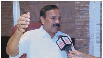 ಕಾಂಗ್ರೆಸ್ ಗಾಂಧೀಜಿಯನ್ನು ಕಬ್ಜಾ ಮಾಡಲು ಹೊರಟಿದೆ: ಸದಾನಂದಗೌಡ