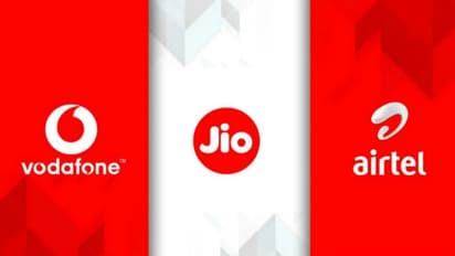 ഉപഭോക്താക്കളുടെ കീശ കീറും? ടെലികോം കമ്പനികള് താരിഫ് 2025ലും ഉയര്ത്തിയേക്കും- റിപ്പോര്ട്ട്