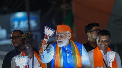 ಪ್ರಧಾನಿ ಮೋದಿ ಮಂಗಳೂರು ರೋಡ್ ಶೋ; ಕರಾವಳಿ ಜನತೆಗೆ ಅಭಿವೃದ್ಧಿಯ ಪ್ರಣಾಳಿಕೆ ಕೊಟ್ಟ ಮೋದಿ!