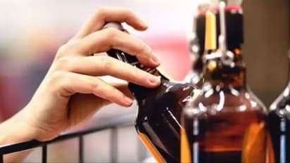 'എനിക്ക് നല്ല കണ്ട്രോൾ ആണ്, എപ്പോൾ വേണമെങ്കിലും ഇതൊക്കെ നിർത്താൻ കഴിയും'; ഇവരോട് എക്സൈസ് പറയാനുള്ളത്