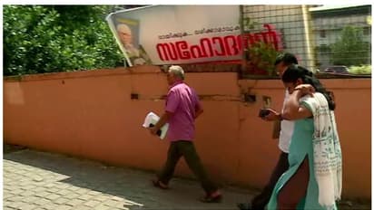 മാസപ്പടി കേസ്: 3 സിഎംആർഎൽ ജീവനക്കാരെ രാത്രി മുഴുവൻ ചോദ്യം ചെയ്ത് ഇഡി; ചോദ്യം ചെയ്യൽ തുടരുന്നു