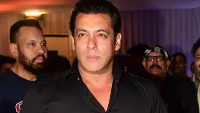 Salman Khan house firing case: Maharashtra CM Eknath Shinde meets Khan family at Galaxy Apartments (WATCH)