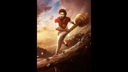 ఆదిపురుష్ తో పోల్చితే హనుమాన్ చీప్ సినిమా.. డైరెక్టర్ కి దిమ్మతిరిగే సమాధానం ఇచ్చిన ప్రశాంత్ వర్మ 