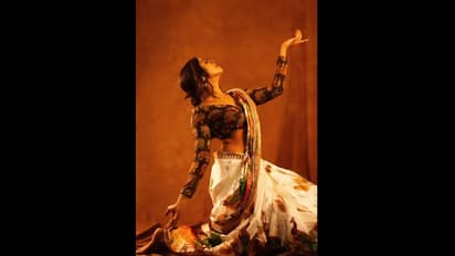 ವಿಂಟೇಜ್ ಲುಕ್ಕಲ್ಲಿ ಶ್ರೀರಸ್ತು ಶುಭಮಸ್ತು ವಿಲನ್ ದೀಪಿಕಾ, ಅಬ್ಬಬ್ಬಾ ಎಂಥ ಬೋಲ್ಡ್ ಲುಕ್ ಅಂತಿದ್ದಾರೆ ಫ್ಯಾನ್ಸ್!