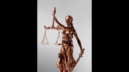 ಪ್ರೇಮಿಯಿಂದ ಪತ್ನಿಯನ್ನು ಗಂಡ ಬೇರೆ ಮಾಡಿದ, ಕೋರ್ಟ್ ಒಂದು ಮಾಡಿತು!