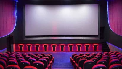 தியேட்டரில் படத்தின் நடுவே இன்டர்வல் வருவது ஏன்? காரணம் இதுதான்!