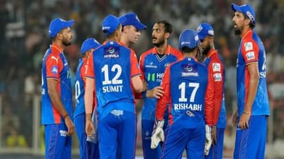 பவுலிங், பீல்டிங்கில் மாஸ் காட்டிய டெல்லி – குஜராத்தை 89 ரன்னுக்கு சோலிய முடிச்ச ரிஷப் பண்ட் அண்ட் கோ!