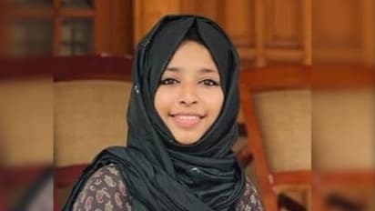 സ്കൂട്ടർ താഴ്ച്ചയിലേക്ക് മറിഞ്ഞ് കോഴിക്കോട് മെഡിക്കൽ കോളേജിലെ വിദ്യാർഥിനി മരിച്ചു ; സുഹൃത്തിന് പരിക്ക്