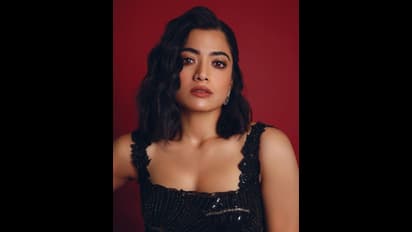 ಸ್ಟೈಲಿಶ್ ಬ್ಲ್ಯಾಕ್ ಗೌನ್‌ ತೊಟ್ಟು ಪಡ್ಡೆಹೈಕ್ಳ ದಿಲ್ ಕದ್ದ ರಶ್ಮಿಕಾ ಮಂದಣ್ಣ: ಶ್ರೀವಲ್ಲಿ ಇನ್ ಫೈಯರ್ ಎಂದ ಫ್ಯಾನ್ಸ್!