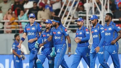 ഒരേതൂവല്‍ പക്ഷികളായി മുംബൈയും ആര്‍സിബിയും, പ്ലേ ഓഫിലെത്താൻ ഇനി ജീവന്‍മരണപ്പോരാട്ടം; സാധ്യതകള്‍ ഇങ്ങനെ