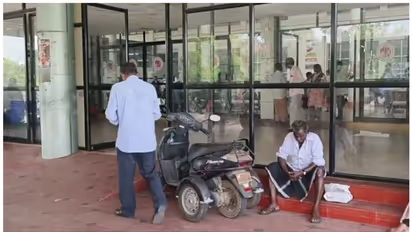 സ്റ്റൈപെന്ഡ് വിതരണം മുടങ്ങി; ആലപ്പുഴ മെഡിക്കല് കോളേജിലെ 234 പിജി ഡോക്ടര്മാര് സമരത്തില്