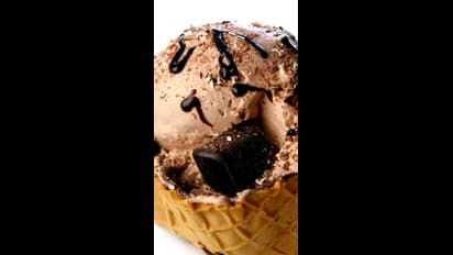 137 ರೂ ಐಸ್‌ಕ್ರೀಮ್ ಆರ್ಡರ್ ಮಾಡಿ 3,000 ರೂಪಾಯಿ ಪರಿಹಾರ ಪಡೆದ ಬೆಂಗಳೂರಿಗ!