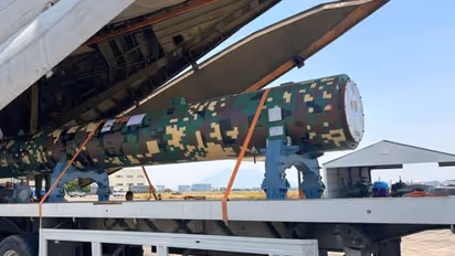 முதல் பேட்ச் பிரம்மோஸ் சூப்பர்சோனிக் ஏவுகணைகளை பிலிப்பனைஸுக்கு அனுப்பியது இந்தியா.. 