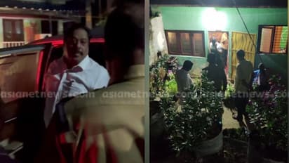 വോട്ടര്മാര്ക്ക് പണം നൽകാനെത്തിയതെന്ന് ആരോപണം: വ്യവസായി ബിജു രമേശിനെ ഡിവൈഎഫ്ഐ തടഞ്ഞു; അരുവിക്കരയിൽ തര്ക്കം