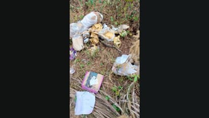 പറമ്പില്‍ അജൈവ മാലിന്യം തളളി, പാര്‍സല്‍ കവറില്‍ നിന്ന് ആളെ തിരിച്ചറിഞ്ഞു; തിരികെയെടുപ്പിച്ച് പിഴ ചുമത്തി