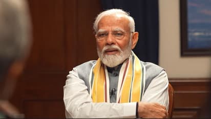 മോദിയുടെ വിദ്വേഷ പരാമർശത്തിൽ തെരഞ്ഞെടുപ്പ് കമ്മീഷൻ ഇടപെടൽ, ബിജെപിയോട് വിശദീകരണം തേടി; രാഹുലിനും നോട്ടീസ് 