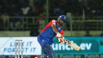 സഞ്ജുവിനേയും വെട്ടി റിഷഭ് പന്ത് കുതിക്കുന്നു! റണ്വേട്ടക്കാരില് ആദ്യ മൂന്നില്, സഞ്ജുവിന് തിരിച്ചടി