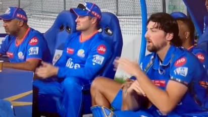 ഡിആര്എസ് എടുക്കാന് ഡഗ് ഔട്ടില് നിന്ന് ഒരു കൈ സഹായം; പൊള്ളാര്ഡും ടിം ഡേവിഡും കുറ്റക്കാര്, പിഴ ശിക്ഷ