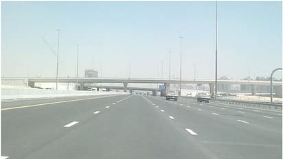 അബുദാബി-ദുബൈ റൂട്ടില് രണ്ട് പ്രധാന റോഡുകള് താല്ക്കാലികമായി അടച്ചു