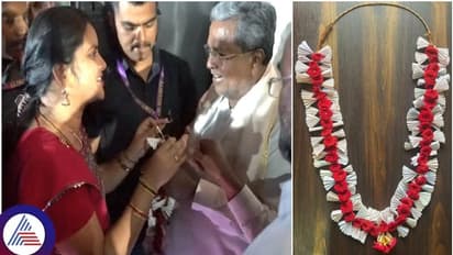 ಶಕ್ತಿ ಯೋಜನೆ: ಸಿಎಂ ಸಿದ್ದರಾಮಯ್ಯಗೆ ಫ್ರೀ ಟಿಕೆಟ್ ಹಾರ ಹಾಕಿದ ಕಾನೂನು ವಿದ್ಯಾರ್ಥಿನಿ ಜಯಶ್ರೀ