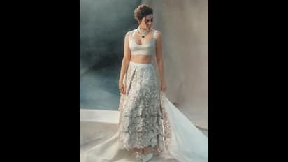 വെള്ളയില്‍ ഗ്ലാമര്‍ ഗേളായി കാജല്‍ അഗര്‍വാള്‍