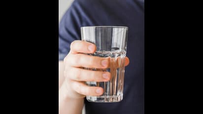 ವೈಟ್‌ ಲಾಸ್ ಮಾಡ್ಕೊಳ್ಳೋಕೆ ದಿನಕ್ಕೆ ಎಷ್ಟು ಲೋಟ ನೀರು ಕುಡೀಬೇಕು?