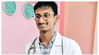 കുളിയ്ക്കുന്നതിനിടെ വെള്ളച്ചാട്ടം ഐസായി, എംബിബിഎസ് വിദ്യാർഥി മഞ്ഞിൽക്കുടുങ്ങി മരിച്ചു