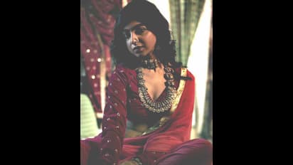 ಕೈಯಲ್ಲಿ ಹುಕ್ಕಾ ಹಿಡಿದು ಮಾದಕ ಲುಕ್ ಕೊಟ್ಟ ಲಕ್ಷ್ಮೀ ಬಾರಮ್ಮ ಸೀರಿಯಲ್ ವಿಧಿ