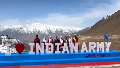 25th Anniversary of Kargil Vijay Diwas: Indian Army unveils selfie point in Ladakh's Hombotingla Pass (WATCH)