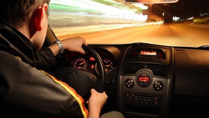 गाड़ी रोकने के लिए पहले क्लच दबाएं या ब्रेक- क्या आप जानते हैं ये 6 रूल ?