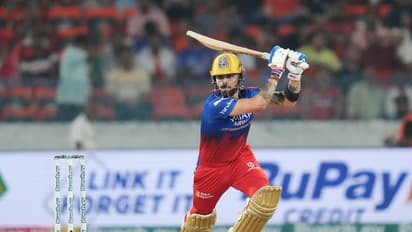 ವಿರಾಟ್ ಕೊಹ್ಲಿ ಪವರ್ಪ್ಲೇ ಬಳಿಕ ನಿಧಾನಗತಿ ಬ್ಯಾಟಿಂಗ್ ಮಾಡೋದೇಕೆ..? ಇಂಟ್ರೆಸ್ಟಿಂಗ್ ಮಾಹಿತಿ ರಿವೀಲ್