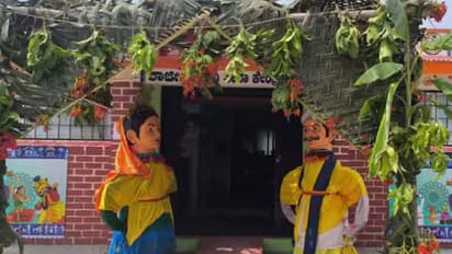 Lok Sabha Elections 2024: ಮತದಾರರನ್ನು ಆಕರ್ಷಿಸುತ್ತಿರುವ ಸಾಂಪ್ರದಾಯಿಕ ಮತಗಟ್ಟೆಗಳು..!