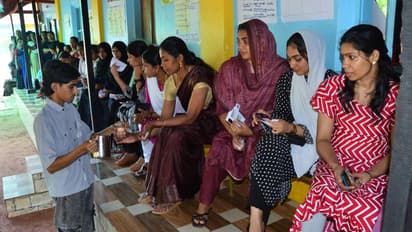 ಮಾತಲ್ಲೇ ಉಳಿದ ಸ್ತ್ರೀಗೆ ಶೇ.33ರಷ್ಟು ಮೀಸಲು,  2823 ಅಭ್ಯರ್ಥಿಗಳ ಪೈಕಿ ಕೇವಲ 235 ಮಹಿಳೆಯರು!