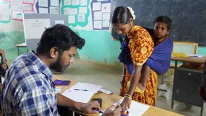 3ஆம் கட்ட தேர்தலில் 65.68% வாக்குப்பதிவு: தேர்தல் ஆணையம் அதிகாரபூர்வ அறிவிப்பு