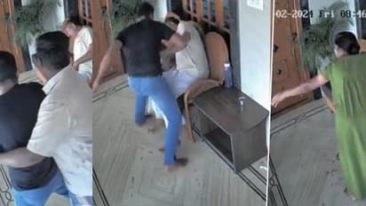 சொத்துக்காக பாக்ஸிங்கில் குத்துவது போல தந்தையின் முகத்தில் கொடூர தாக்குதல்! பகீர் வீடியோ! வசமாக சிக்கிய மகன்!