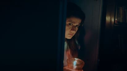 സോണിയ അഗർവാൾ നായിക; ഹൊറർ സസ്പെപെൻസ് ത്രില്ലർ 'ബിഹൈൻഡ്': ടീസർ