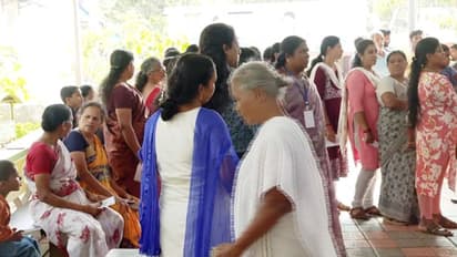 'എണ്ണിയെണ്ണി കണ്ണുതള്ളി'; കൂട്ടിയും കിഴിച്ചും മുന്നണികൾ, 20 ഉറപ്പെന്ന് യുഡിഎഫ്, ആത്മവിശ്വാസം വിടാതെ എല്‍ഡിഎഫ്