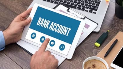 Bank Account : இறந்தவரின் வங்கி கணக்கு.. அதிலிருந்து பணம் எடுக்க முடியுமா? அதில் ஏதும் சிக்கல் உண்டா?