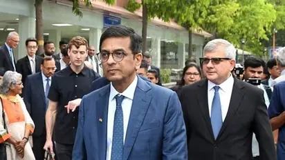 CJI ने जारी किया बड़े काम का ये  WhatsApp Number- सभी वकील फटाफट कर लें अपने मोबाइल में सेव