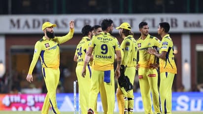 ചെന്നൈയുടെ പ്ലേ ഓഫ് പ്രതീക്ഷകൾക്ക് ഇരുട്ടടി; മുസ്തഫിസുറിനും ചാഹറിനും പിന്നാലെ മറ്റൊരു പേസർ കൂടി പുറത്ത്