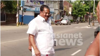 വിവാദങ്ങള്ക്കിടെ എകെജി സെന്റിലെത്തി ഇ പി ജയരാജന്; 'ജാവദേക്കറുമായി നടന്നത് രാഷ്ട്രീയ കൂടിക്കാഴ്ചയല്ല'