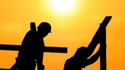 ഉച്ചക്ക്  12 മുതൽ വെകിട്ട്  3 വരെ വെയിലിൽ പണിയെടുക്കരുത്, കണ്ടാൽ തൊഴിൽ ഉടമക്കെതിര നടപടി, സമയക്രമം മെയ് 15 വരെ