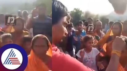 ಅತ್ತೆಯೊಂದಿಗೇ ಪ್ರೀತಿಯಲ್ಲಿ ಬಿದ್ದ ಅಳಿಯ; ವಿವಾಹ ಮಾಡಿಸಿದ ಗ್ರಾಮಸ್ಥರು! ವಿಡಿಯೋ ಇಲ್ಲಿದೆ..