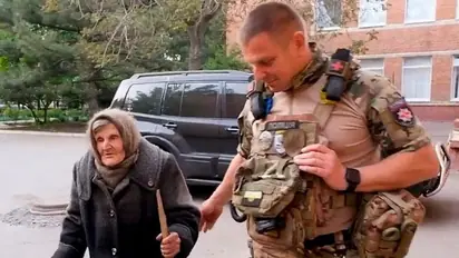 'Survived WW2, now this': 98-year-old Ukrainian woman walks 10 km under shelling to escape Russians (WATCH)