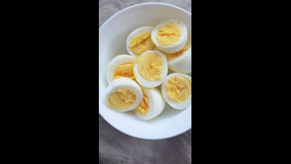  ಚಳಿಗಾಲದಲ್ಲಿ ಅರ್ಧ ಬೇಯಿಸಿದ ಮೊಟ್ಟೆ ತಿಂದ್ರೆ ಏನಾಗುತ್ತೆ? ಆರೋಗ್ಯಕ್ಕೆ ಒಳ್ಳೆಯದಾ, ಕೆಟ್ಟದ್ದಾ?